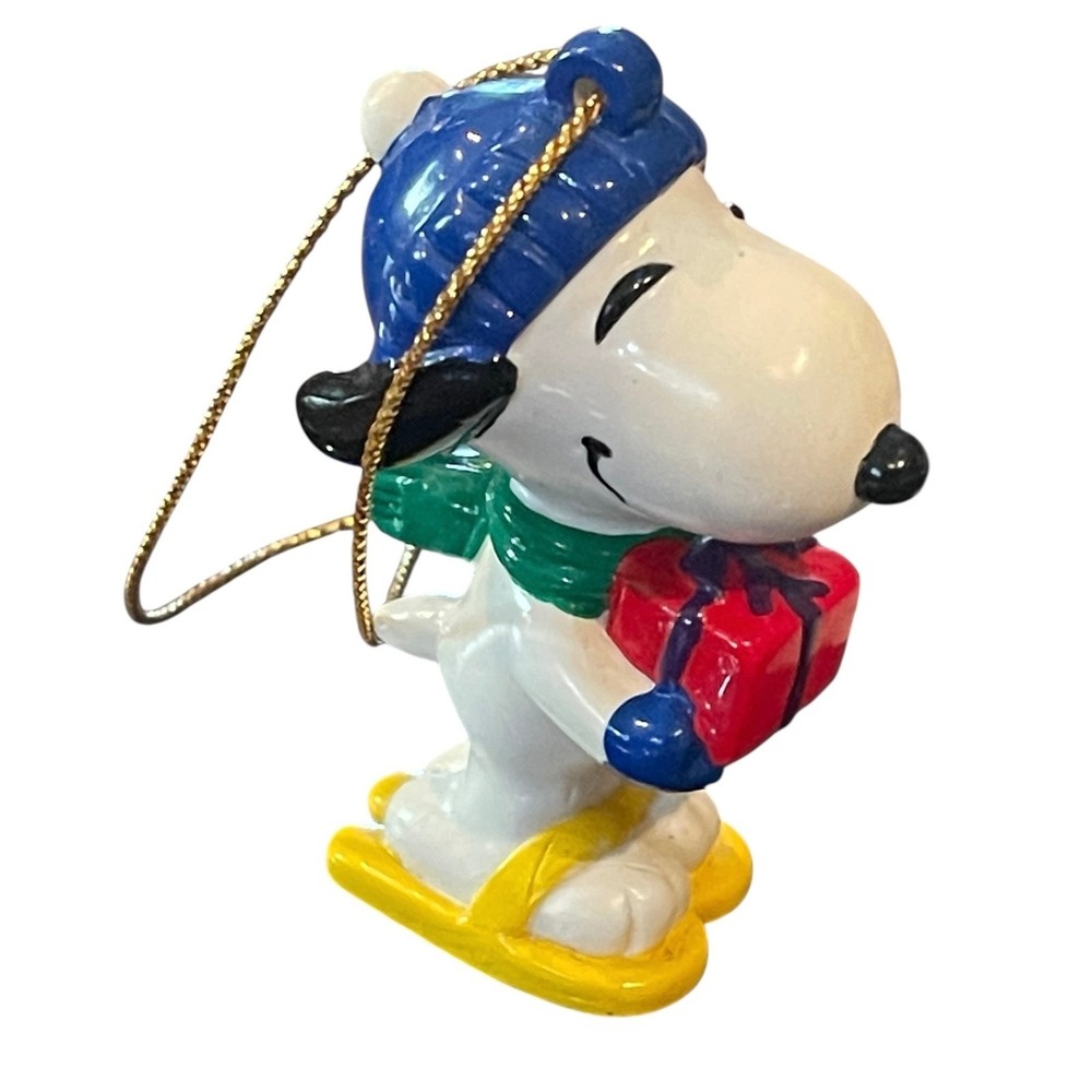 Peanuts Snoopy Ornament on Skis Holding Gift Blue Hat Christmas Holiday Decor